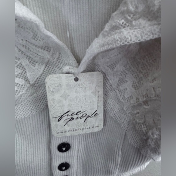 NWT Free people White button down cropped tank top Size: Medium - Picture 5 of 8